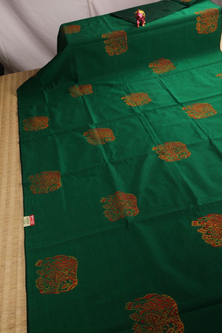 Pine Green Poly Cotton Sarees with Without Zari Zari Eliphant Mottif view 2