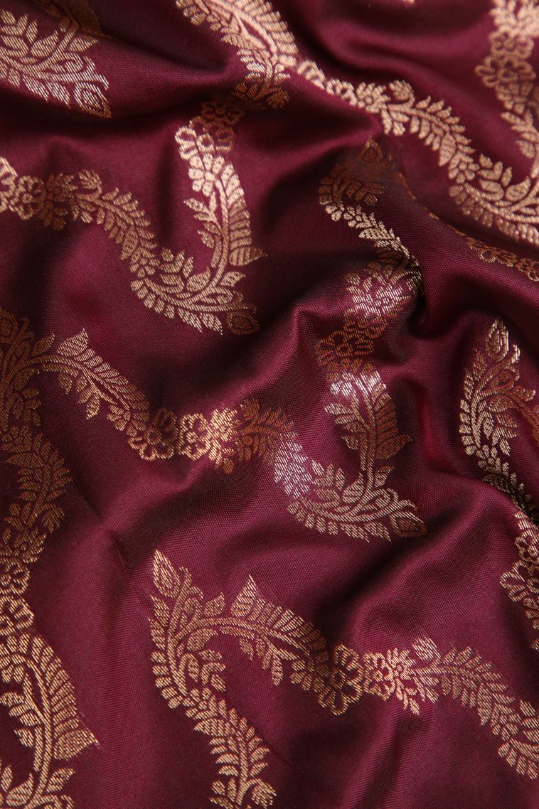 Sangria Red Apoorva Silk Sarees with Gold Zari Kodi Pattern view 4